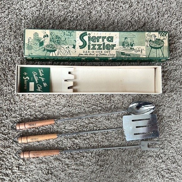 𝅺sierra sizzler grill tool set Vintage in box - Picture 1 of 9